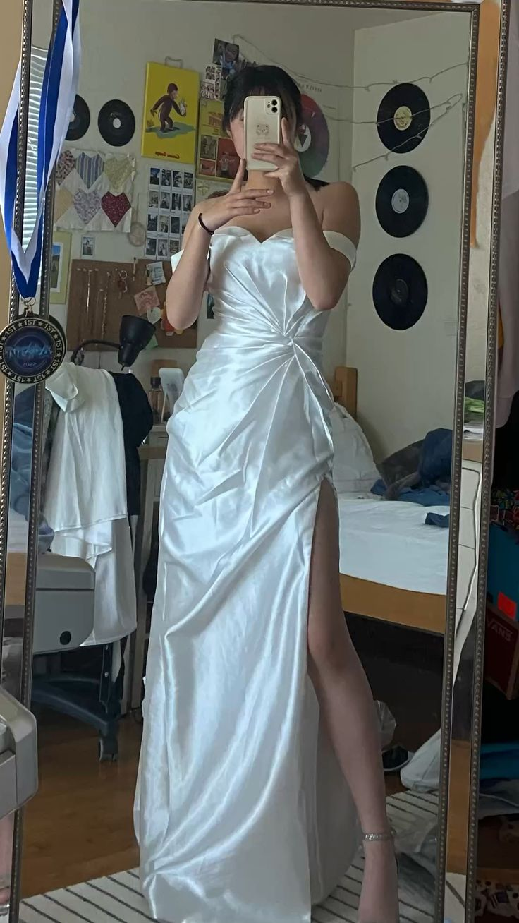 Stunning Off The Shoulder White Wedding Dress,White Bridal Dress Y5355