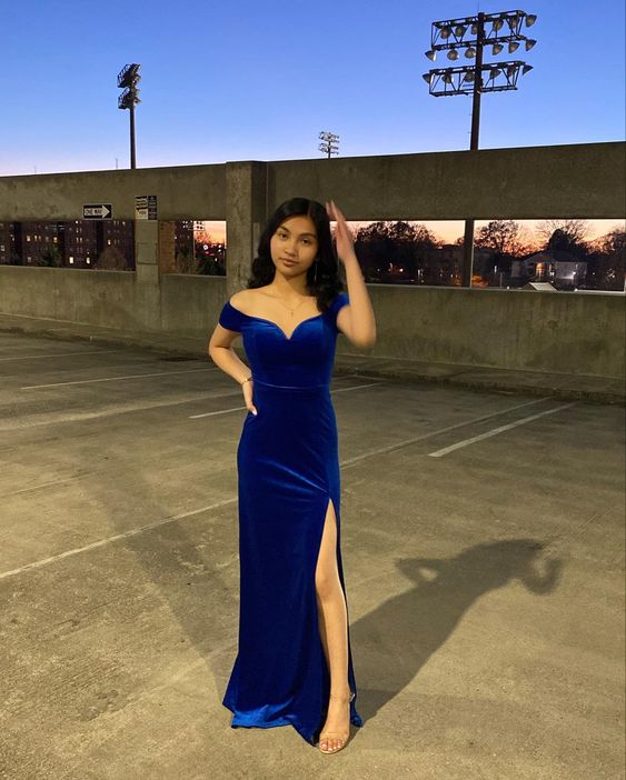 Off The Shoulder Royal Blue Floor Length Evening Dress With Side Slit Y713