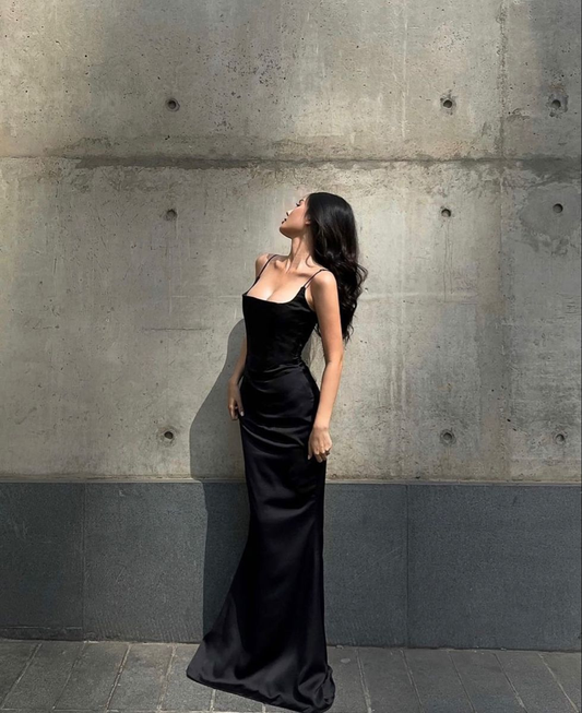 Charming Black Spaghetti Straps Sheath/Column Evening Dress Y4146