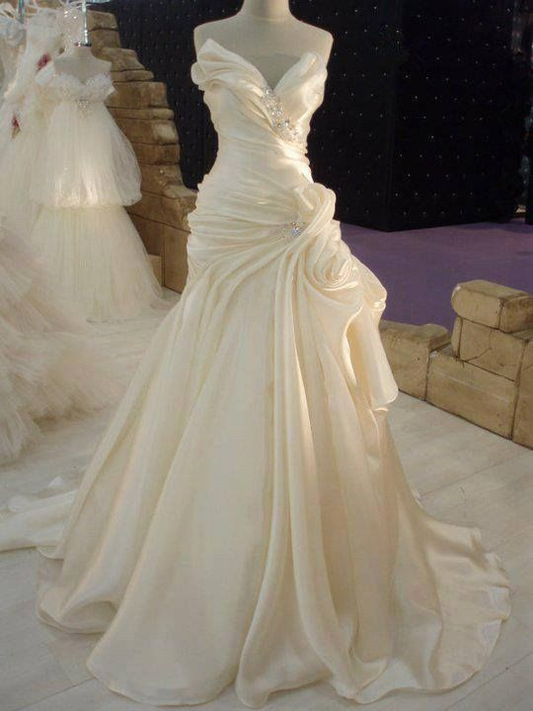 Ruffles Cream Satin Wedding Dress with Beadings Elegant Long Bridal Dress Y4136