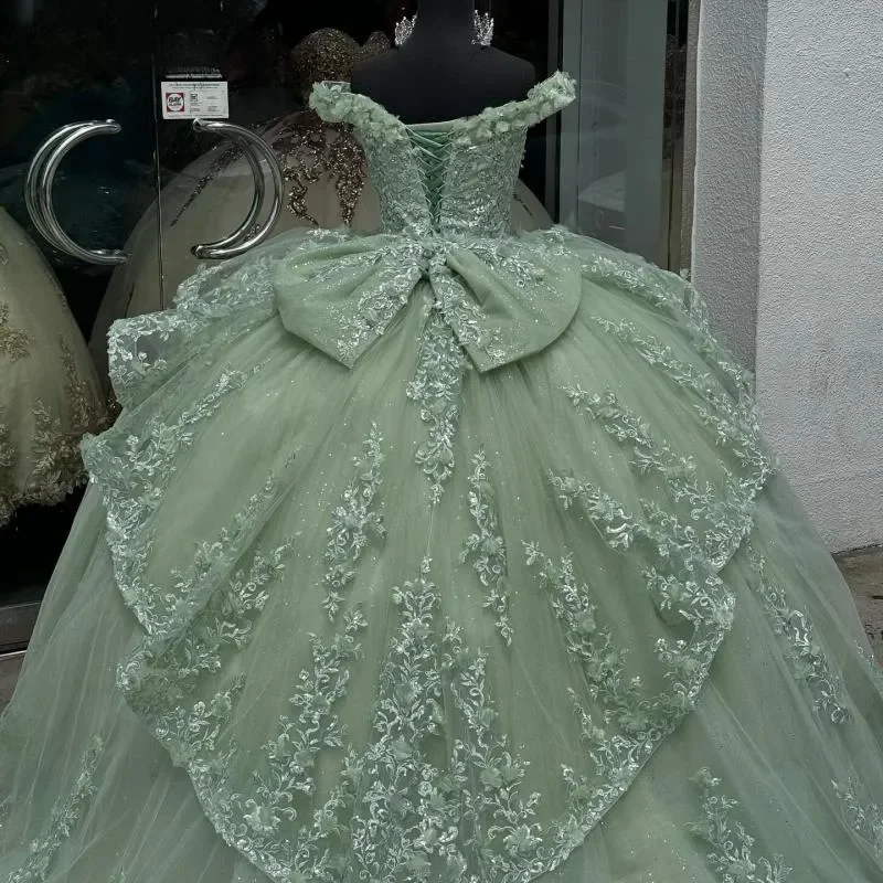 Luxury Mint Green Off The Shoulder Quinceanera Dress Tulle Applique Beading Tiered Bow Birthday Ball Gown Y8125