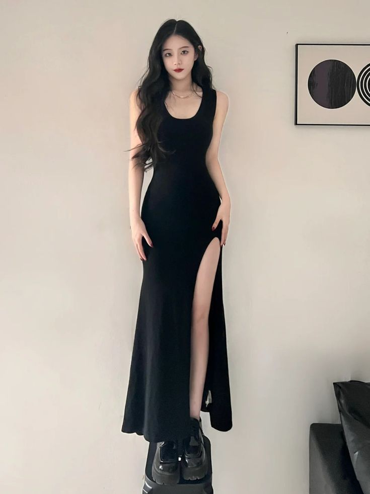 Classic Black Sleeveless Prom Dress with Split,Black Party Gown Y4360