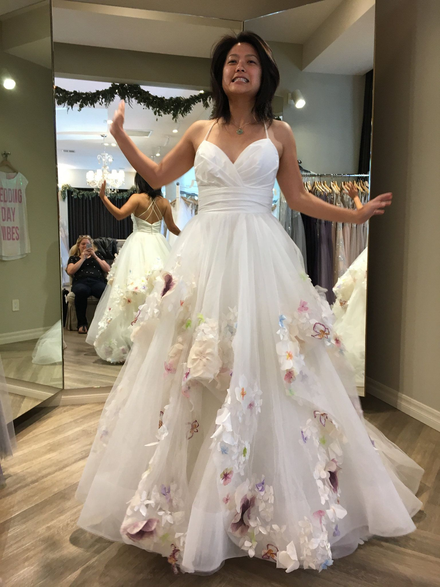 Gorgeous 3D Floral Applique A-line Wedding Dress Y2675