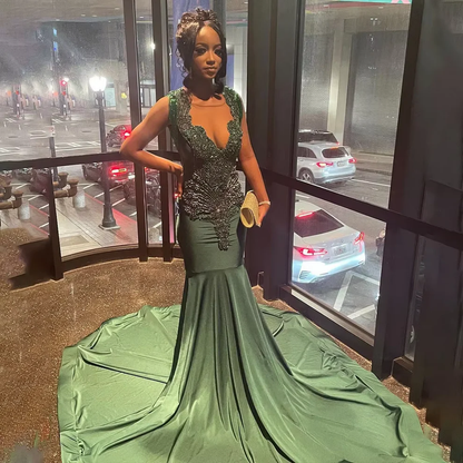 Luxury Beaded Crystal Mermaid Evening Party Dress,Green Rhinestones Prom Dress For Black Girl  Y8124