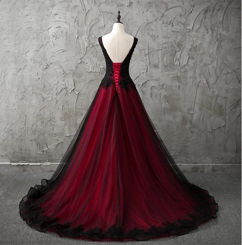 Gothic V-Neck Sleeveless Black and Red Wedding Dresses Lace Appliques Beading Country Chic Wedding Dresses Low Back Wedding Y1461