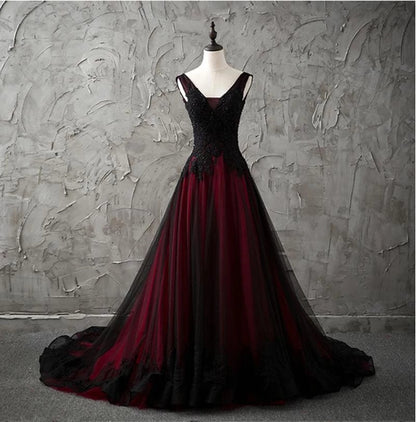 Gothic V-Neck Sleeveless Black and Red Wedding Dresses Lace Appliques Beading Country Chic Wedding Dresses Low Back Wedding Y1461